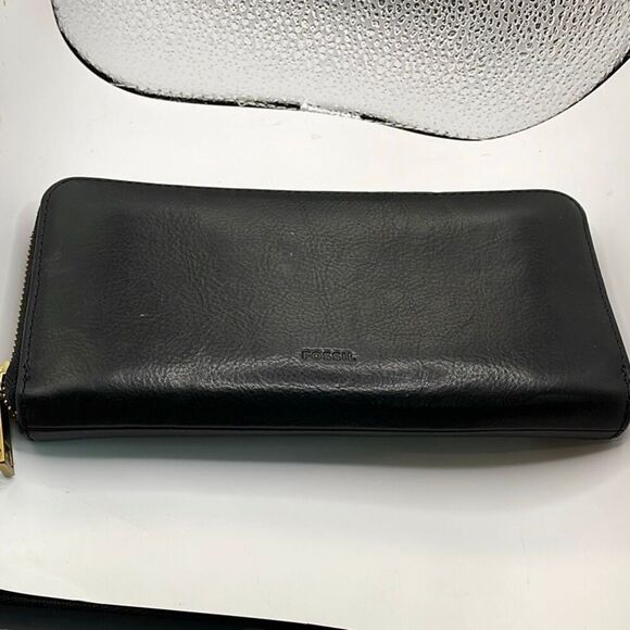 FOSSIL Black Sleek Zip Closure Wallet 8”L x 4” W - Picture 4 of 12